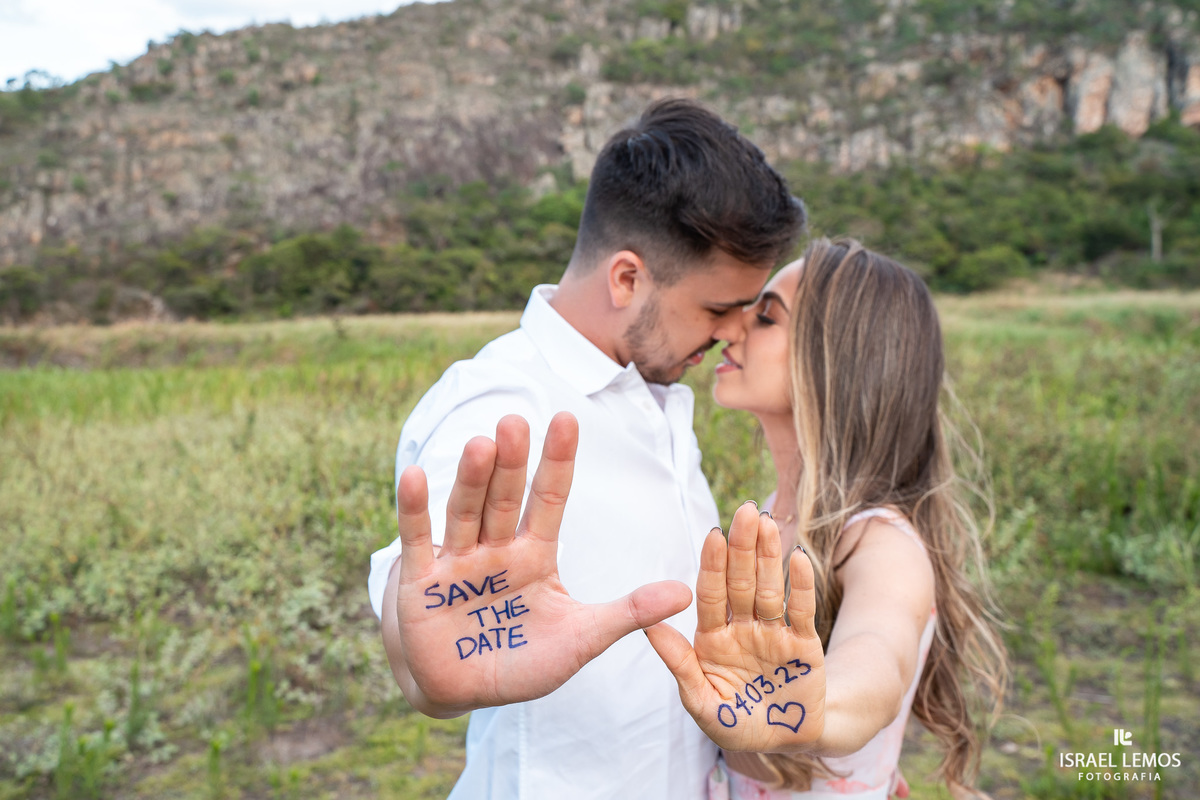 O dia estava lindo e o resultado foi esse... um ensaio romântico, estiloso e divertido, do jeitinho deles!