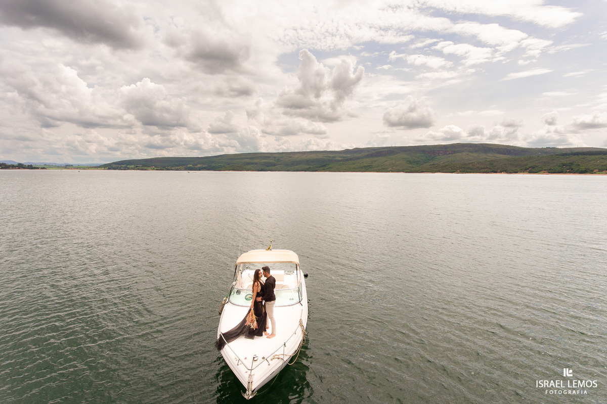 onde alugar uma lancha em capitolio 