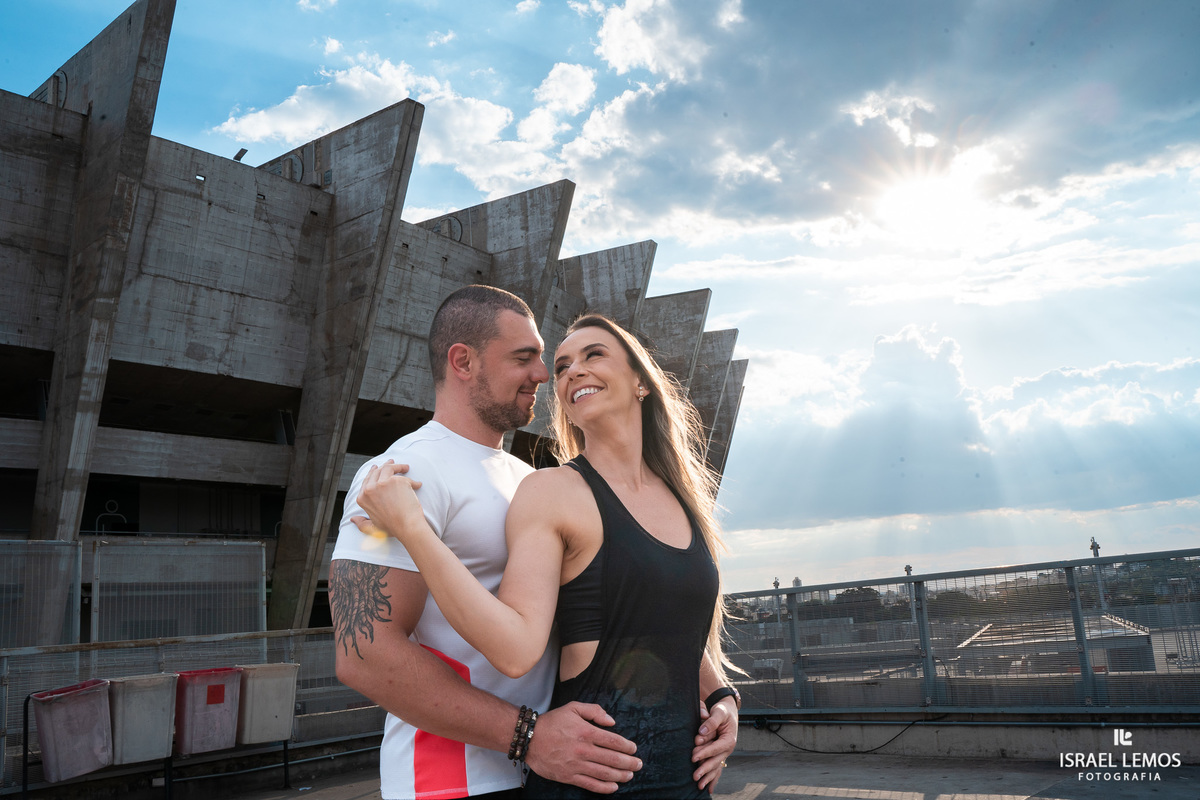 Fotografia de ensaio no estadio mineiro como. de atleticanos apaixonados por atlético mineiro fizemos fotosna esplanada no mineirao