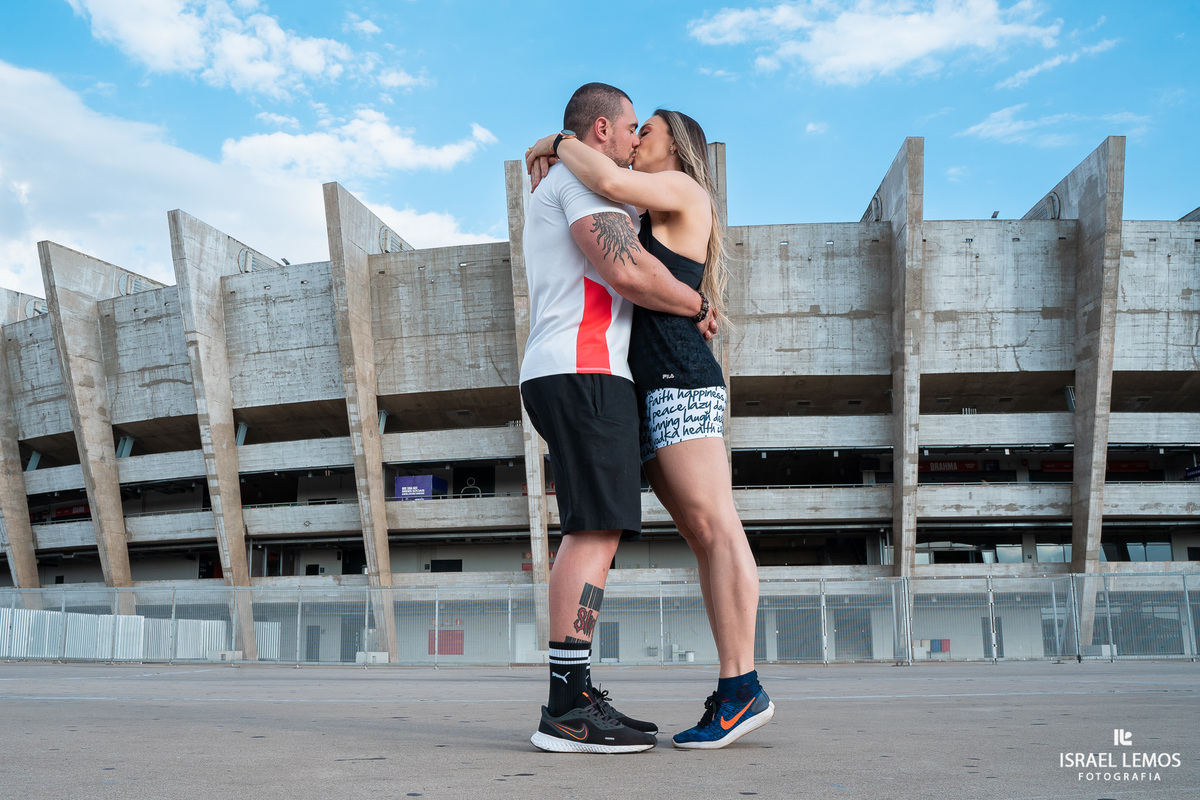 Fotografia de ensaio no estadio mineiro como. de atleticanos apaixonados por atlético mineiro fizemos fotosna esplanada no mineirao