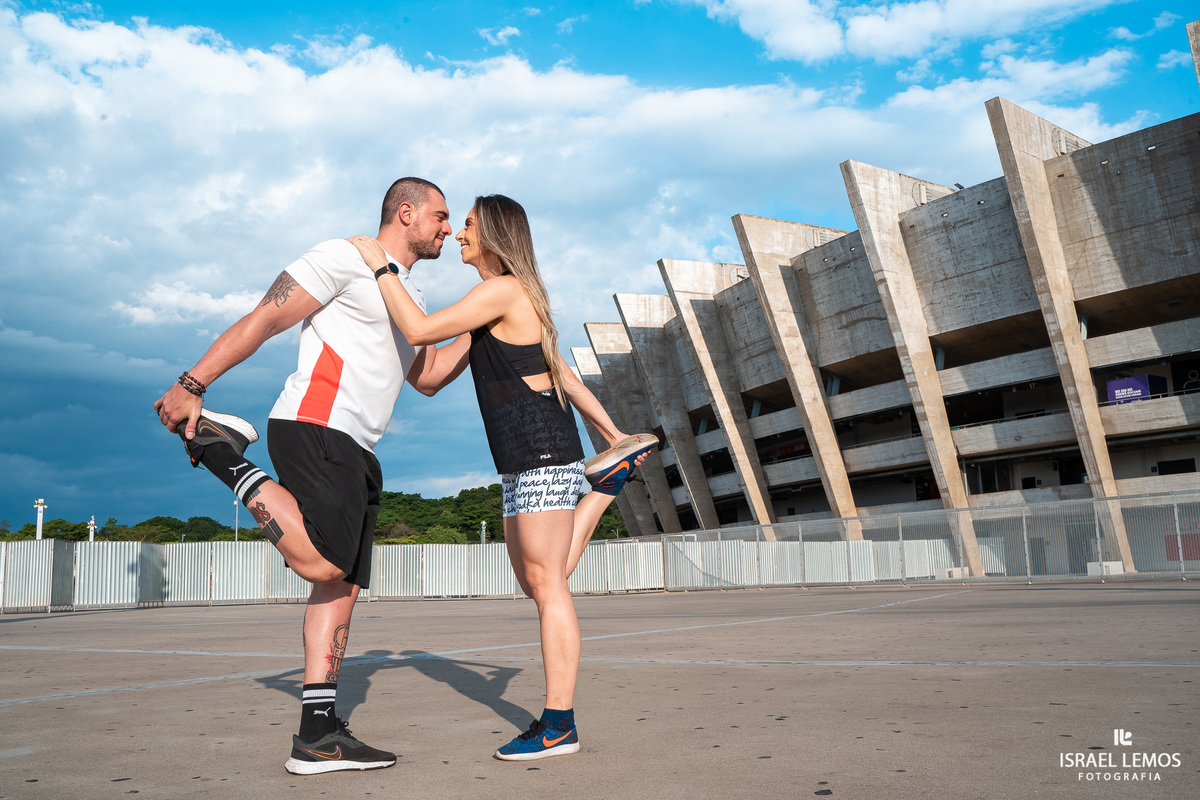 Fotografia de ensaio no estadio mineiro como. de atleticanos apaixonados por atlético mineiro fizemos fotosna esplanada no mineirao