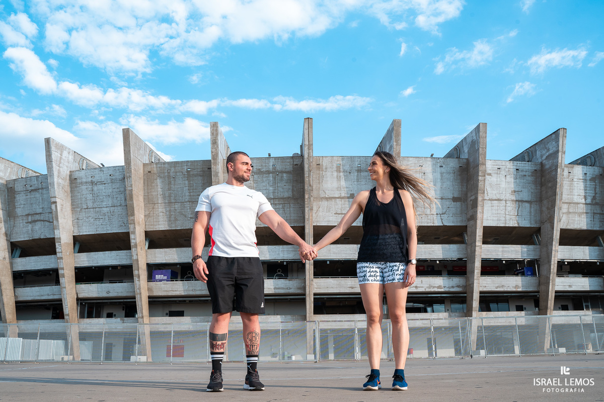 Fotografia de ensaio no estadio mineiro como. de atleticanos apaixonados por atlético mineiro fizemos fotosna esplanada no mineirao