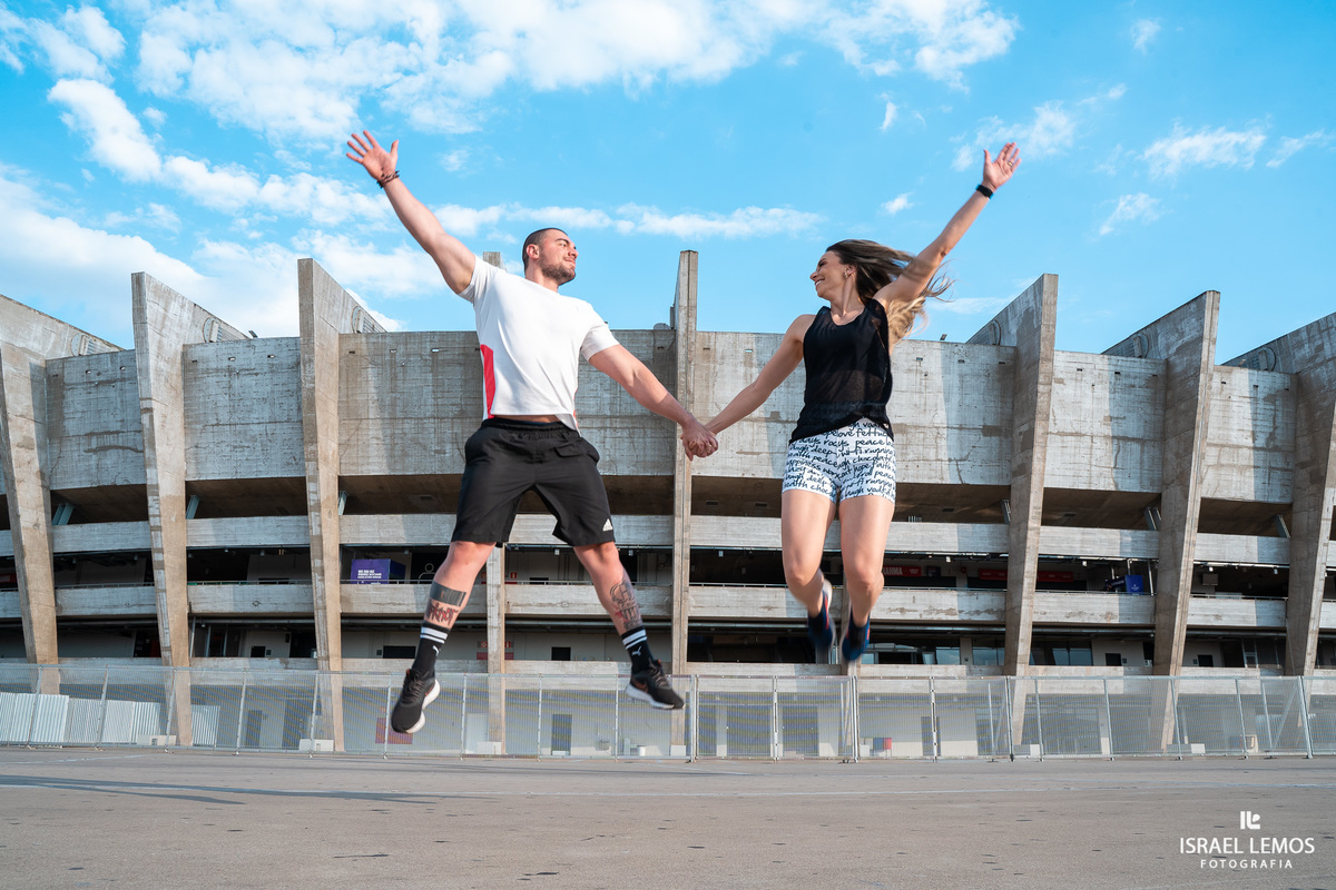 Fotografia de ensaio no estadio mineiro como. de atleticanos apaixonados por atlético mineiro fizemos fotosna esplanada no mineirao