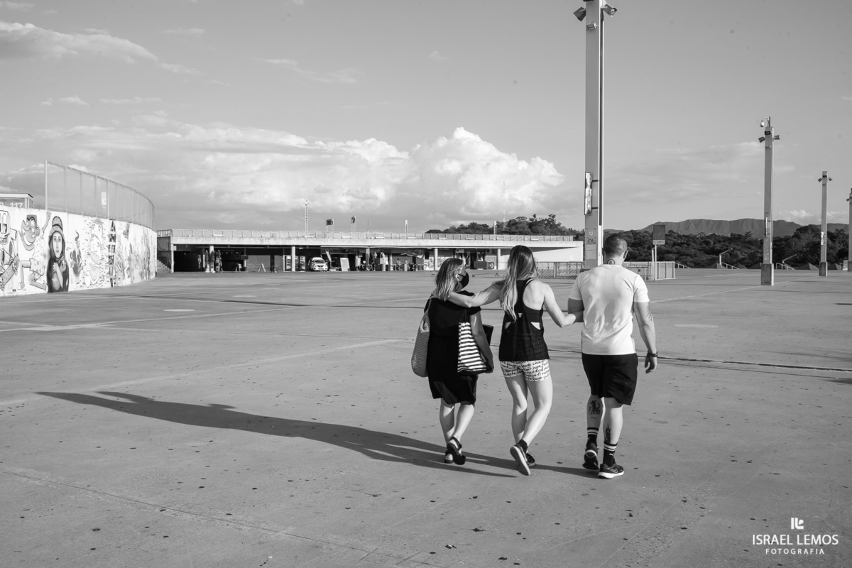 Fotografia de ensaio no estadio mineiro como. de atleticanos apaixonados por atlético mineiro fizemos fotosna esplanada no mineirao