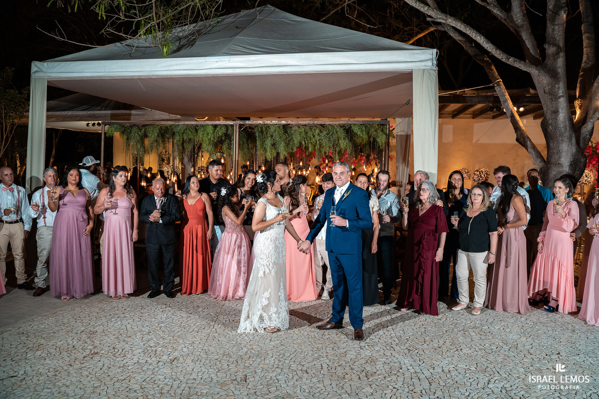 recepção de casamento festa  no espaco villa Conceicao na cidade de Pitangui MG fotos pelo fotografo Israel Lemos fotografo cidade pitangui