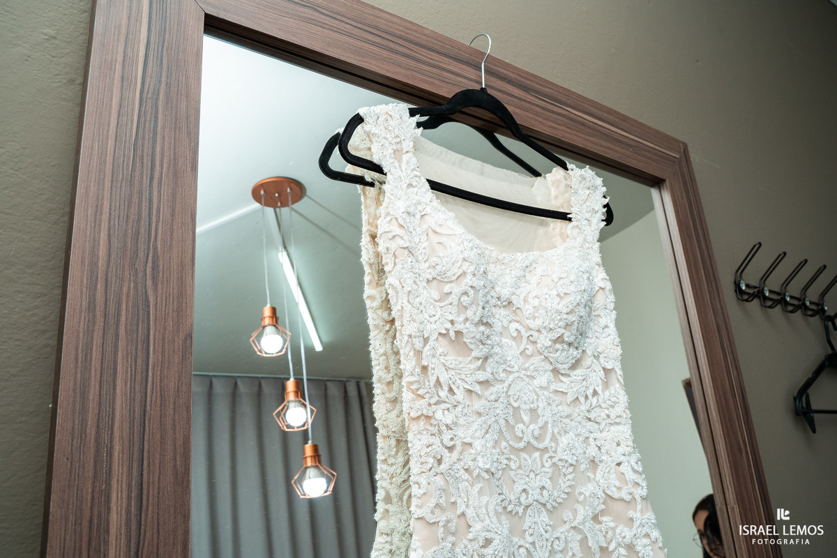 vestido de noiva na cidade de pitangui com parceria Israel Lemos foto em pitangui