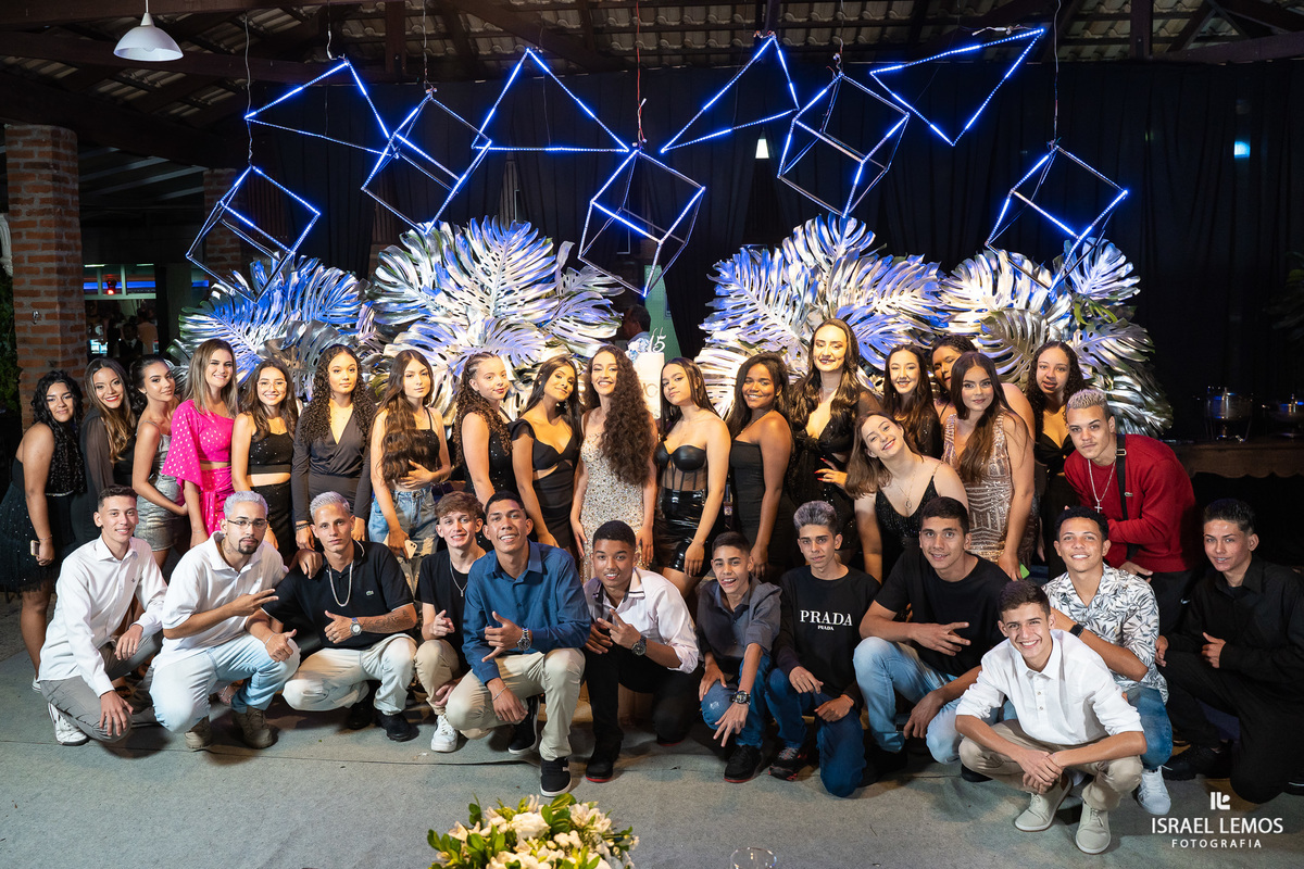 Fotografo faz lindas fotos de debutante na cidade metropolitana de bh