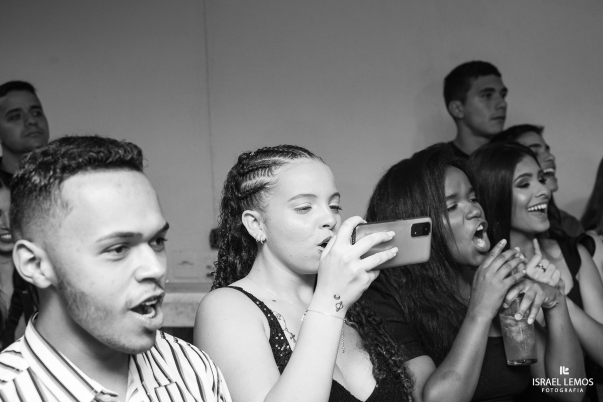 Fotografo faz lindas fotos de debutante na cidade metropolitana de bh