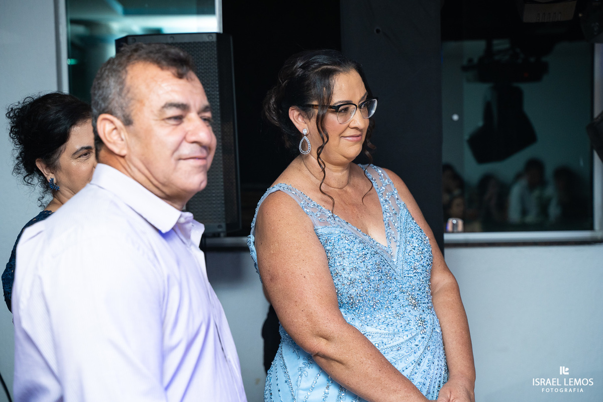 Fotografo faz lindas fotos de debutante na cidade metropolitana de bh