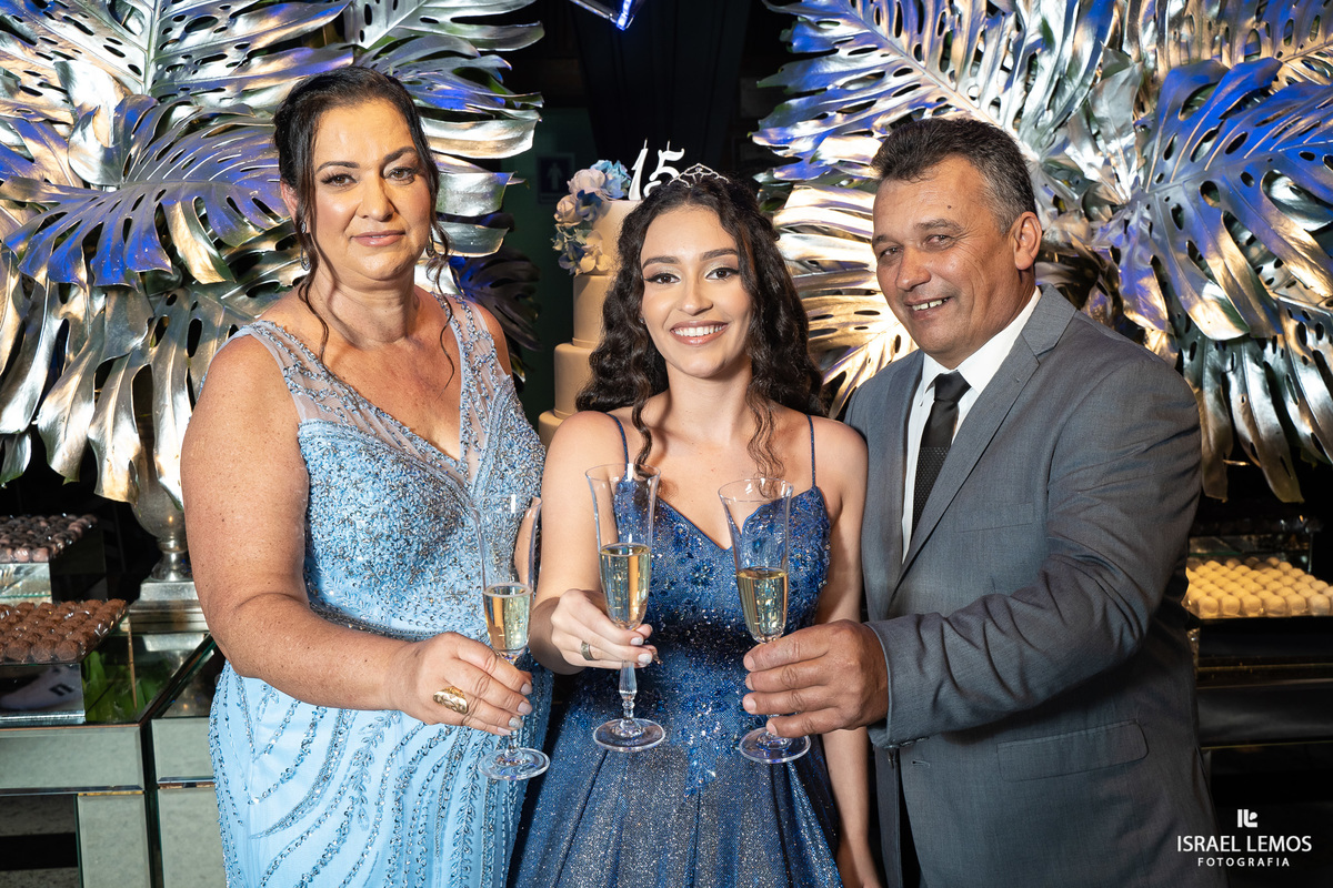 Fotografo faz lindas fotos de debutante na cidade metropolitana de bh