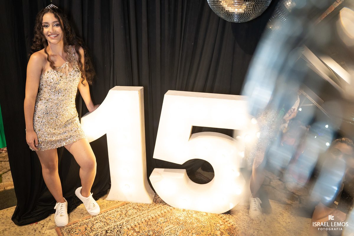 Fotografo faz lindas fotos de debutante na cidade metropolitana de bh