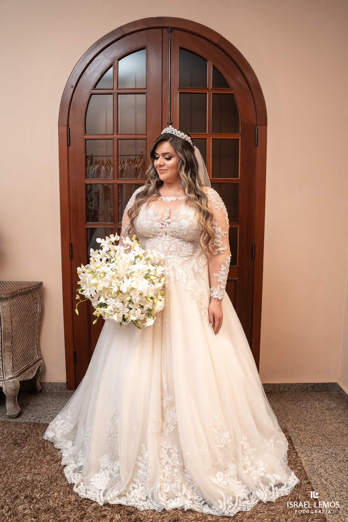 Onde arrumar cabelo e maquiagem e noiva em para de minas com fotos lindas do fotografo de para de minas Israel Lemos 