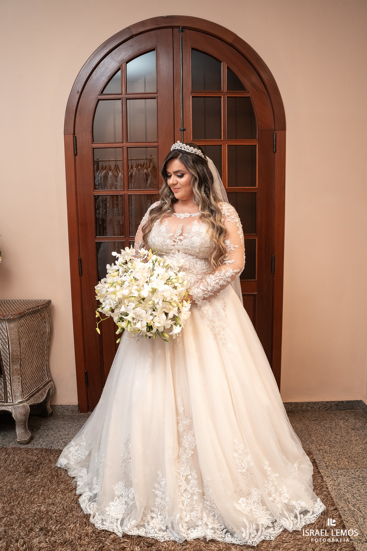 Onde arrumar cabelo e maquiagem e noiva em para de minas com fotos lindas do fotografo de para de minas Israel Lemos 