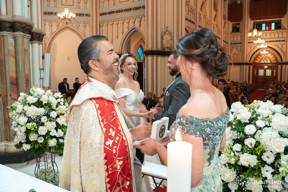 casamento em Belo Horizonte na igreja n s de Lourdes  fotos pelo fotografo bh israel lemos