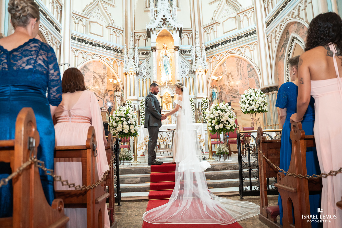 casamento na igreja em belo Horizonte n s de Lourdes em bh pelo fotografo israel lemos