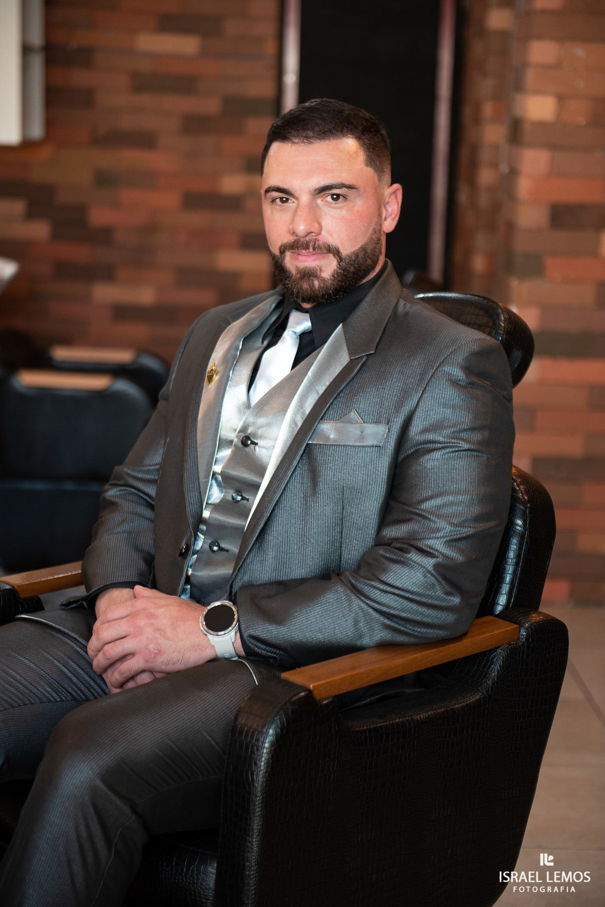 Fotografia de making of do noivo com casamento em Belo Horizonte no sala em belvedere no bh Shoping  bh fotos Israel Lemos 