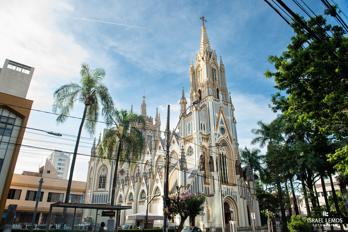 fotografo. na cidade de Belo Horizonte faz lindas fotos na belíssima igreja de nossa senhora de Lourdes bh
