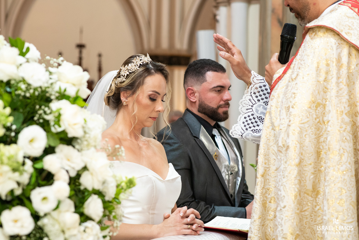 fotografo de casamento Israel Lemos . na cidade de Belo Horizonte faz lindas fotos na belíssima igreja de nossa senhora de Lourdes bh