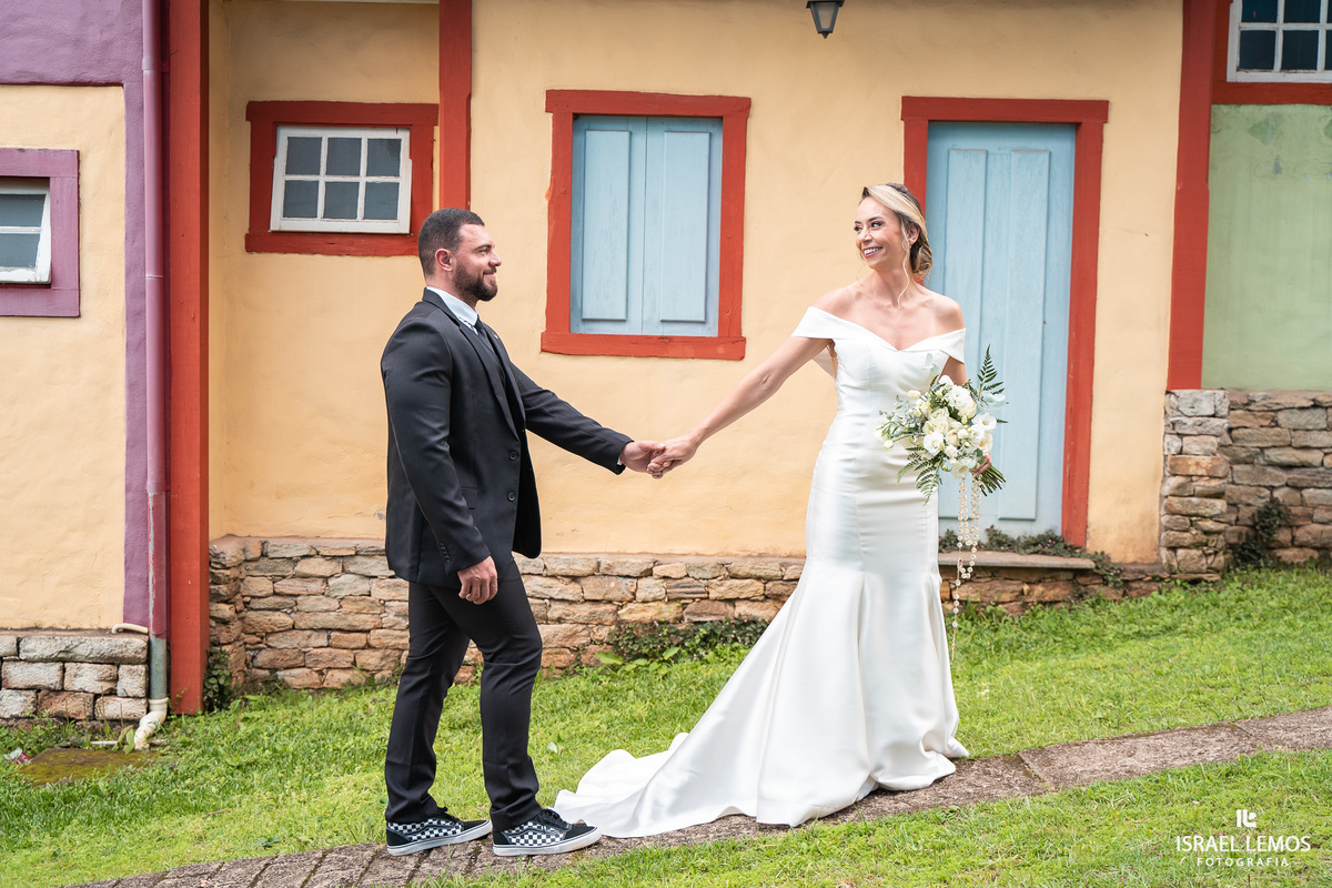 Ensaio fotografico de casal na cidade de lavras novas Ouro Preto com fotos perfeitas do fotografo Israel Lemos fotografia
