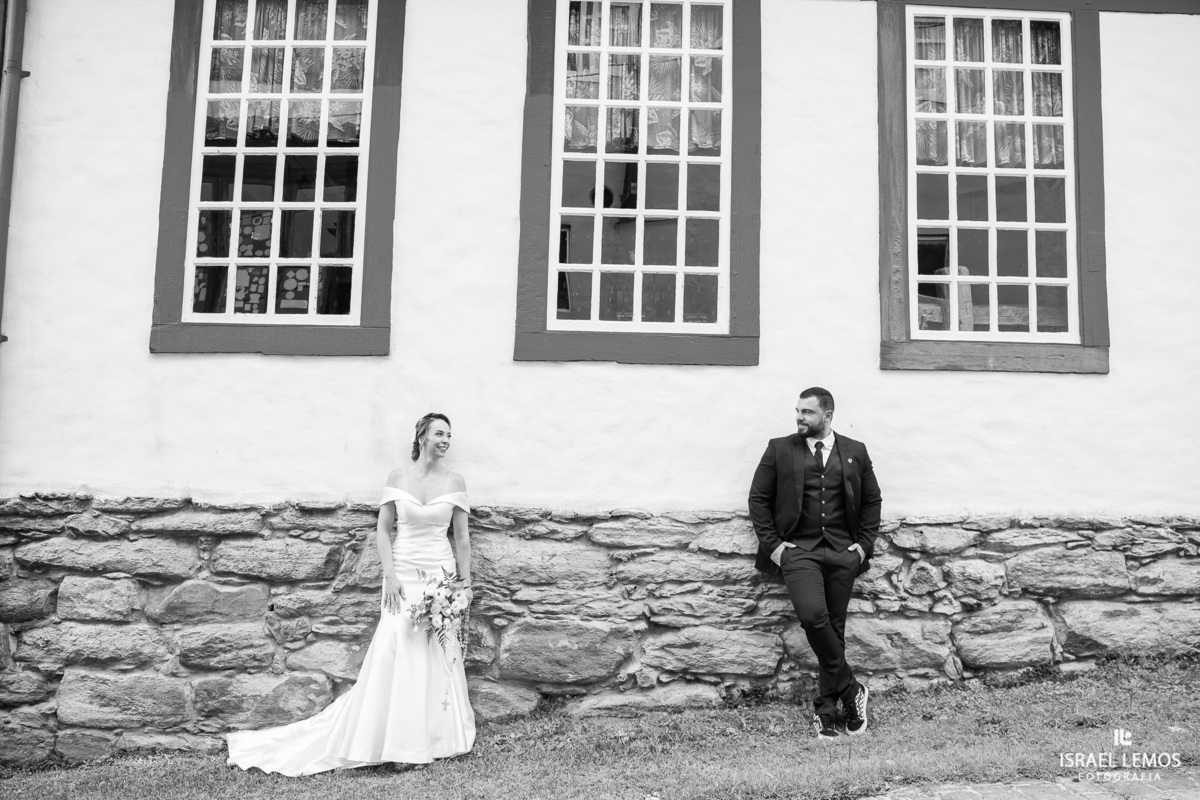 Ensaio fotografico de casal na cidade de lavras novas Ouro Preto com fotos perfeitas do fotografo Israel Lemos fotografia