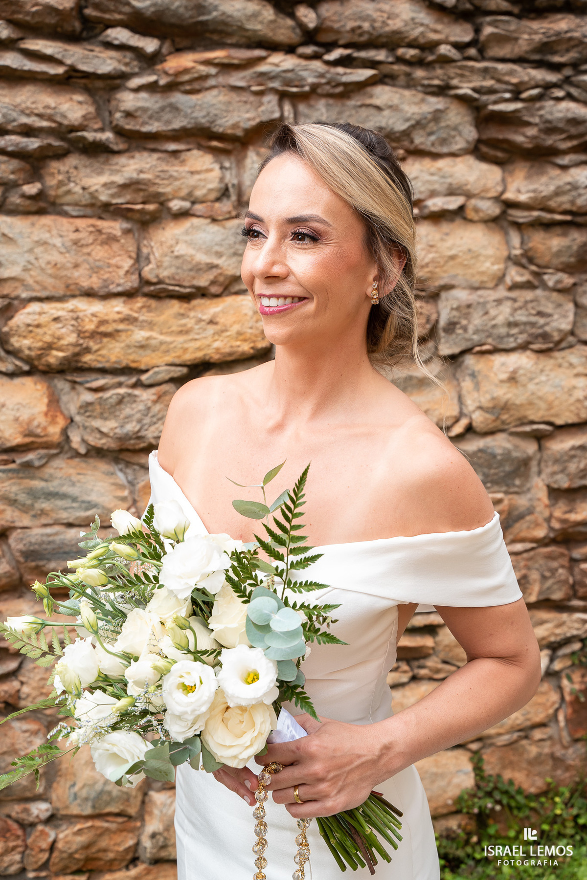 Ensaio fotografico de casal na cidade de lavras novas Ouro Preto com fotos perfeitas do fotografo Israel Lemos fotografia