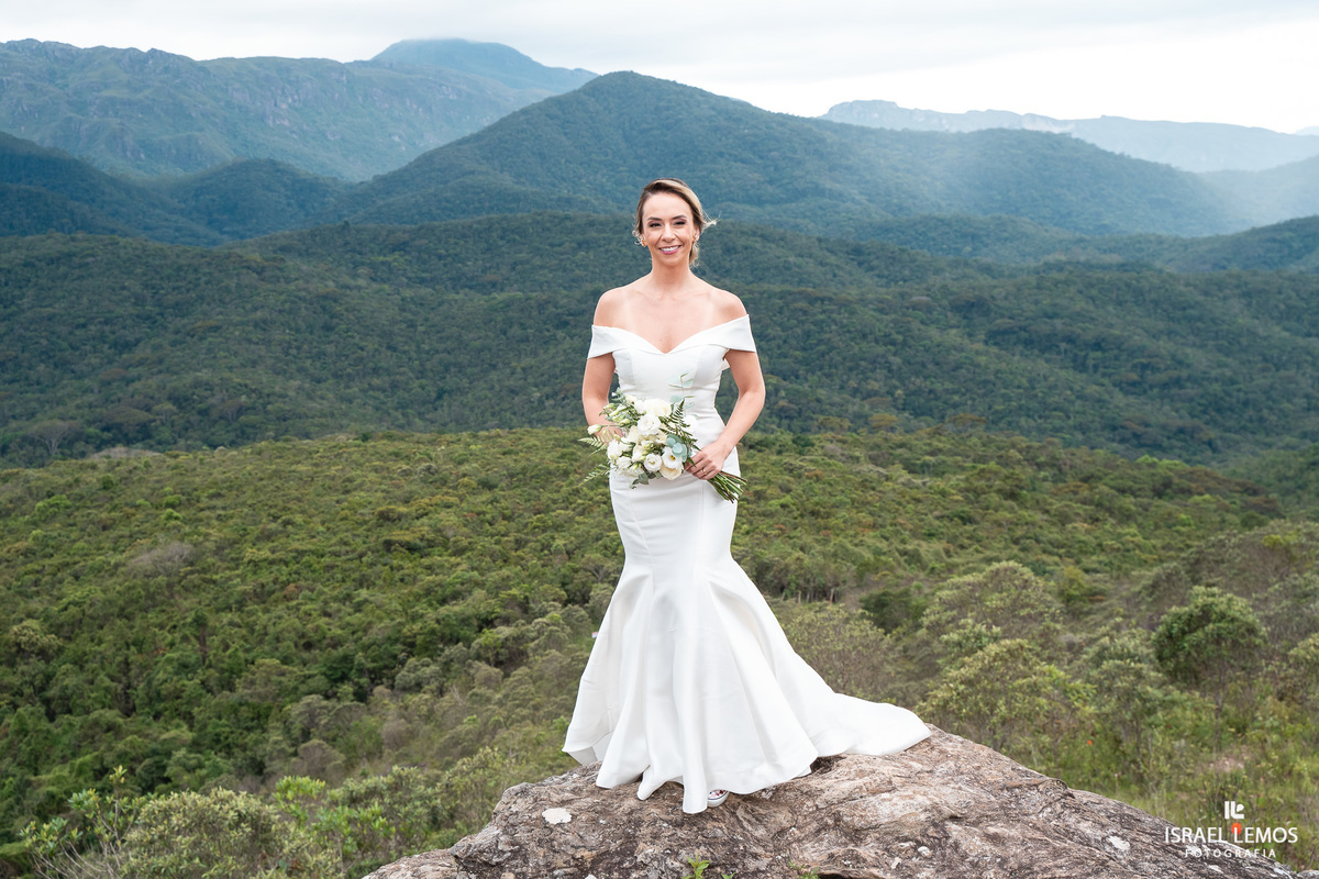 Ensaio fotografico de casal na cidade de lavras novas Ouro Preto com fotos perfeitas do fotografo Israel Lemos fotografia