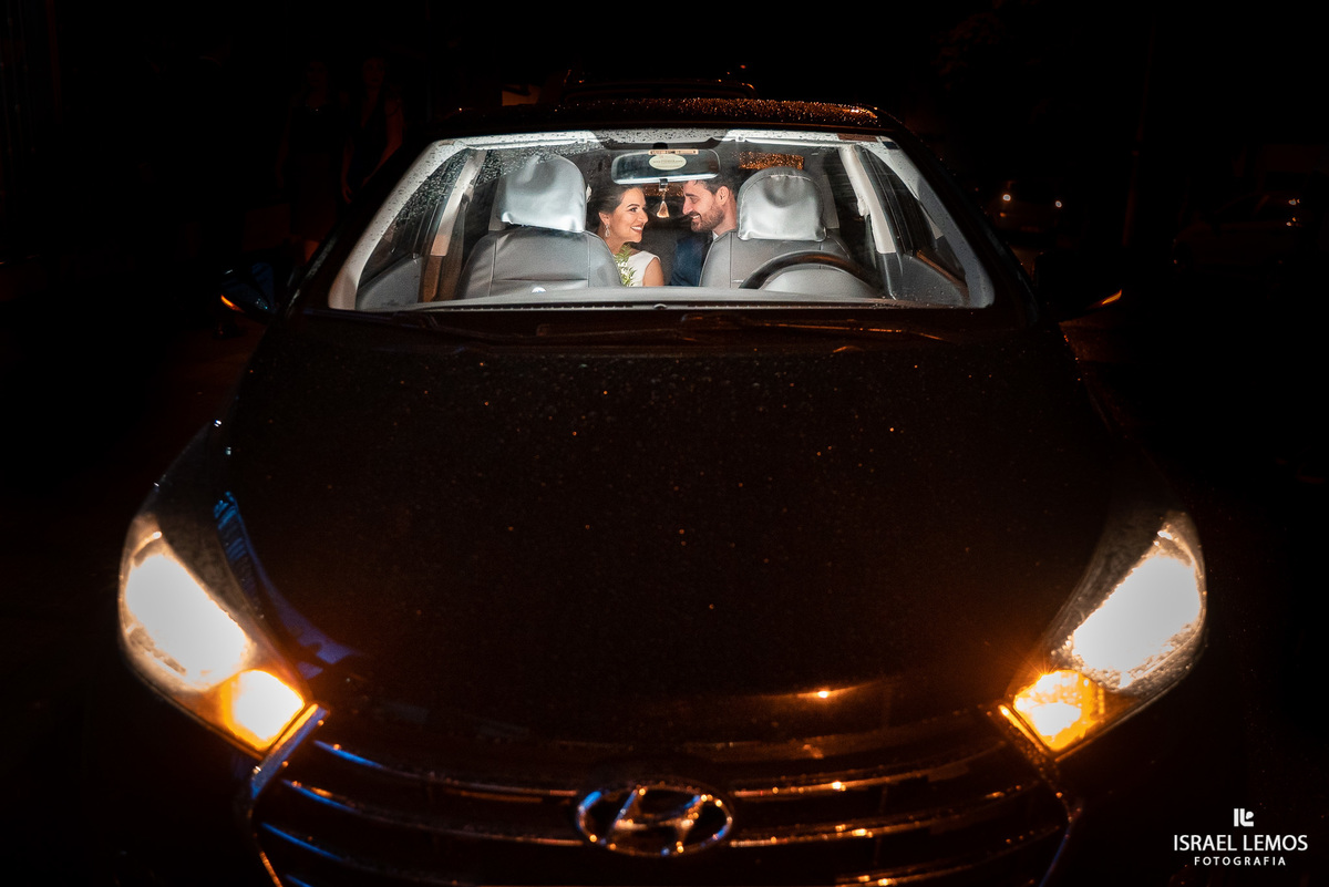 foto casal não embora da reccepcao do casamento para de minas fotografo