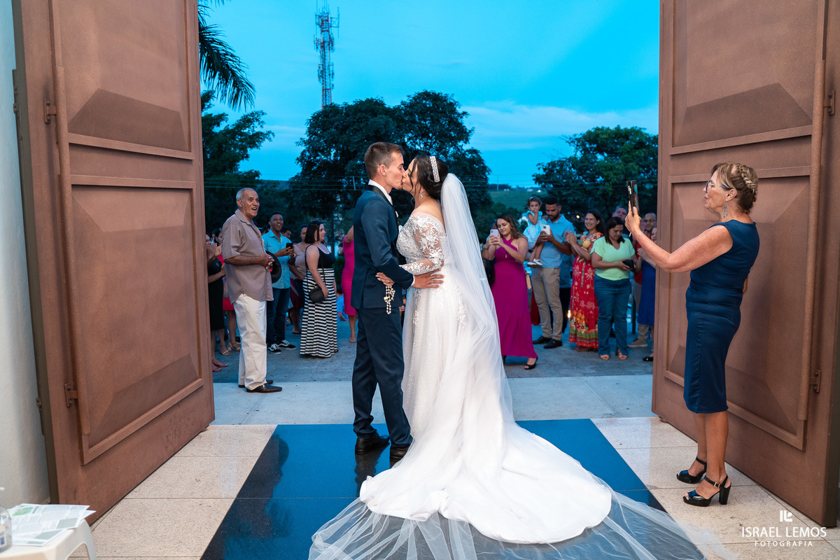 Fotografo de casamento em para de minas Israel Lemos fotografia fz lindo casamento na igreja de sao Pedro para de minas