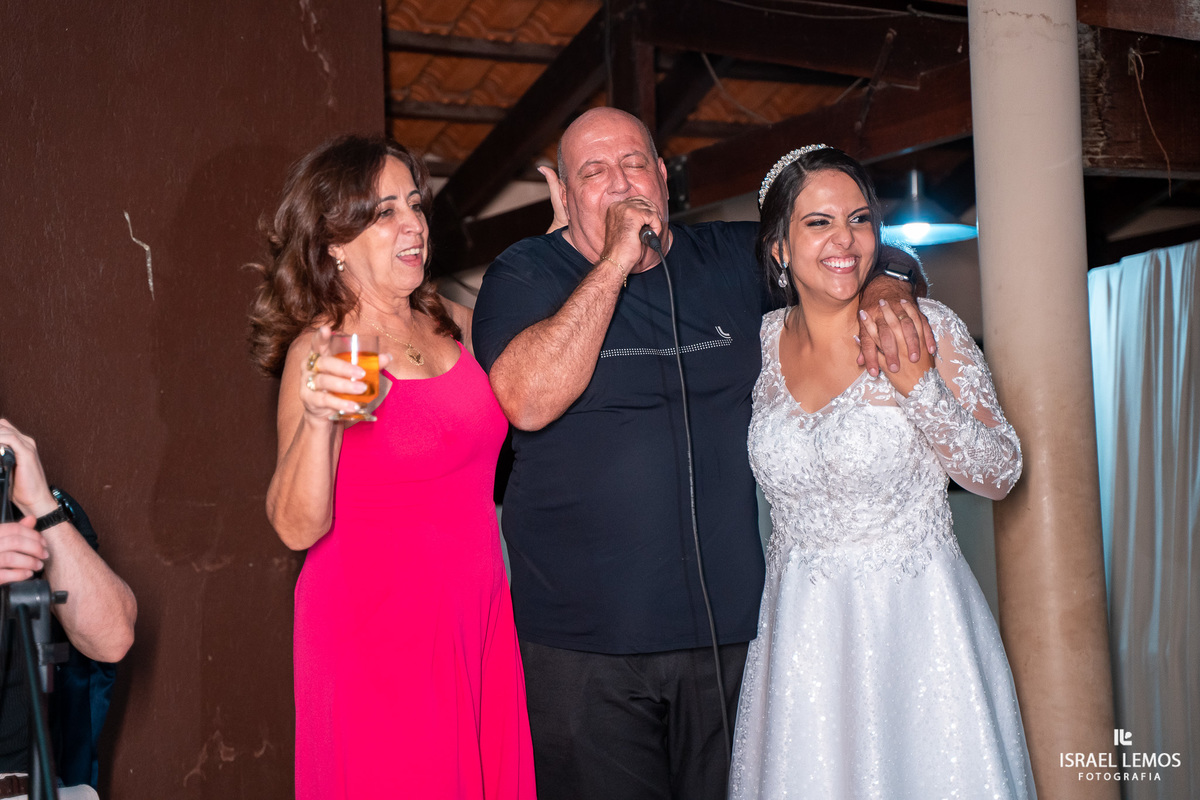 recepção casamento Fotografo de casamento em para de minas Israel Lemos fotografia fz lindo casamento na igreja de sao Pedro para de minas