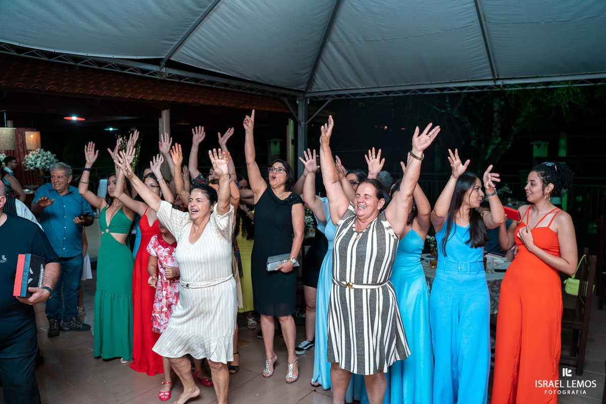 recepção casamento Fotografo de casamento em para de minas Israel Lemos fotografia fz lindo casamento na igreja de sao Pedro para de minas