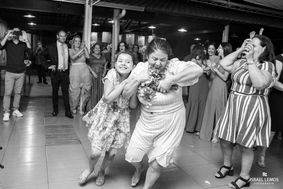 recepção casamento Fotografo de casamento em para de minas Israel Lemos fotografia fz lindo casamento na igreja de sao Pedro para de minas