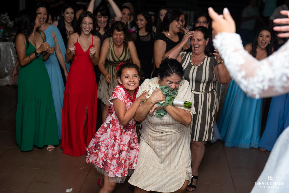 recepção casamento Fotografo de casamento em para de minas Israel Lemos fotografia fz lindo casamento na igreja de sao Pedro para de minas