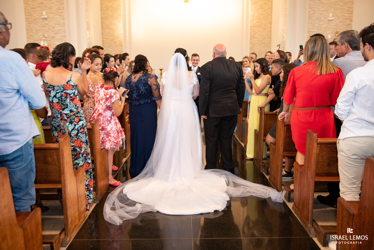 Fotografo de casamento em para de minas Israel Lemos fotografia fz lindo casamento na igreja de sao Pedro para de minas