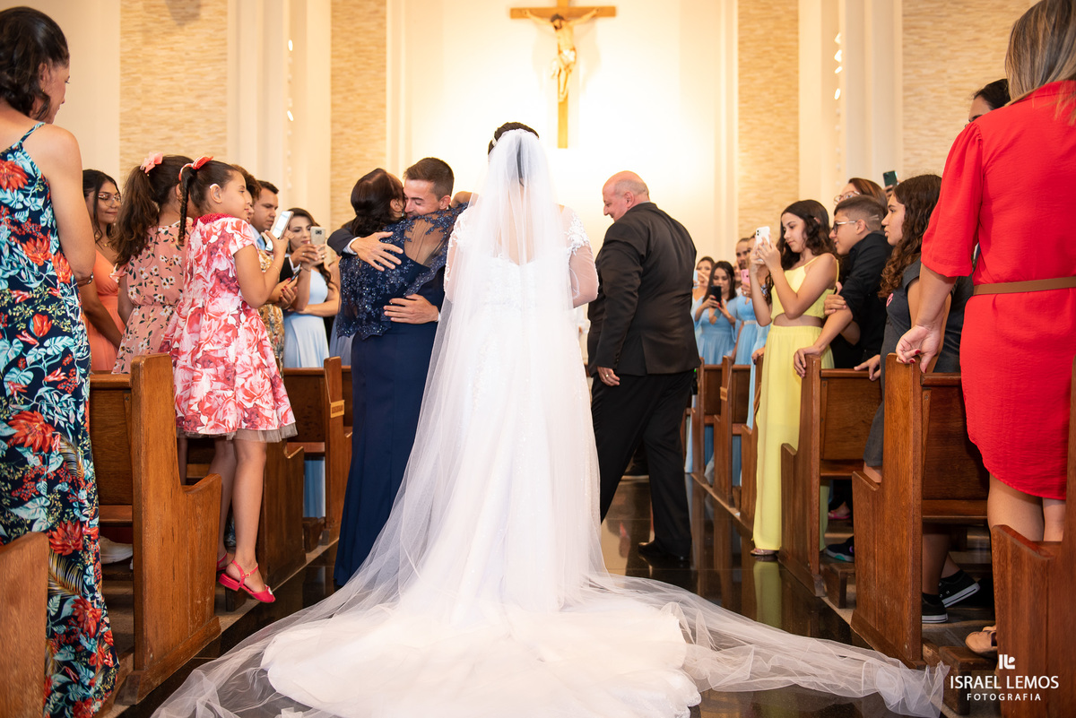 Fotografo de casamento em para de minas Israel Lemos fotografia fz lindo casamento na igreja de sao Pedro para de minas