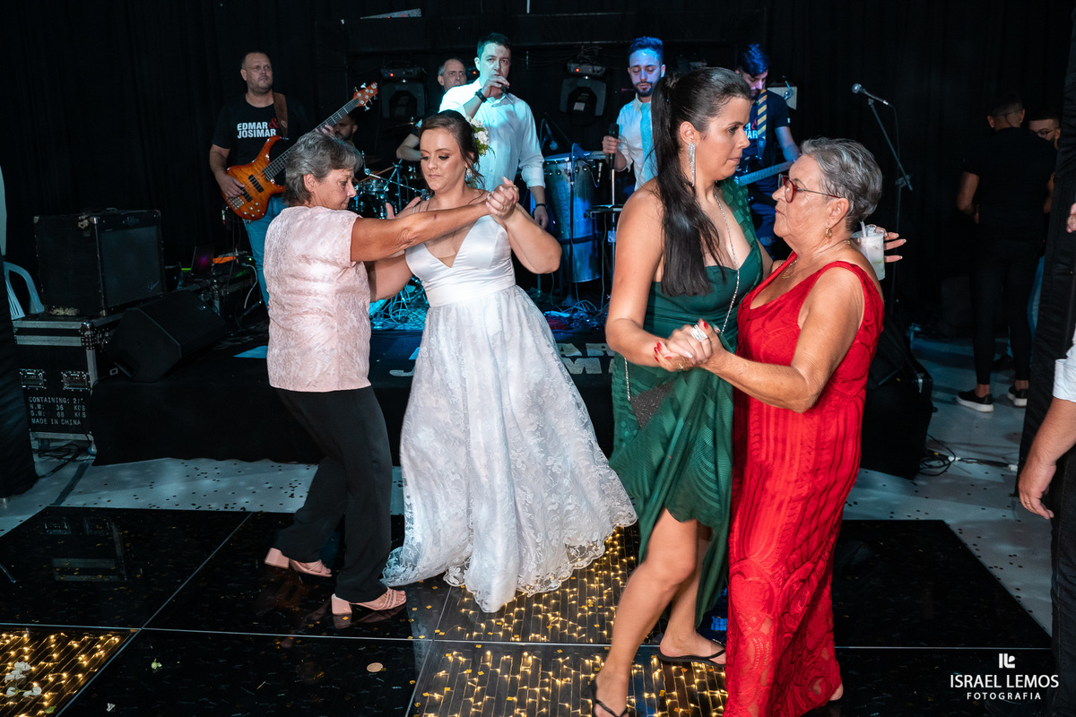 Casamento no Espaco golden em Para de Minas Laura e ademir casamento lindo para de minas fotos israel lemos fotografo em para de minas