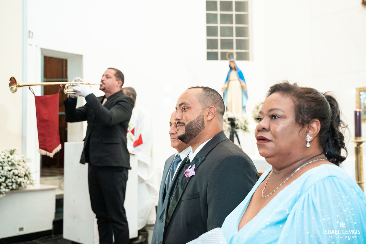 Fotografo de casamento faz fotos lindas na igreja N. S. das graças  em Para de Minas Israel Lemos fotografo