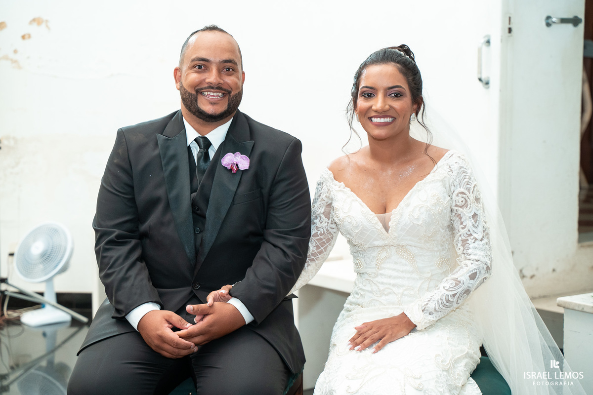 Fotografo de casamento faz fotos lindas na igreja N. S. das graças  em Para de Minas Israel Lemos fotografo