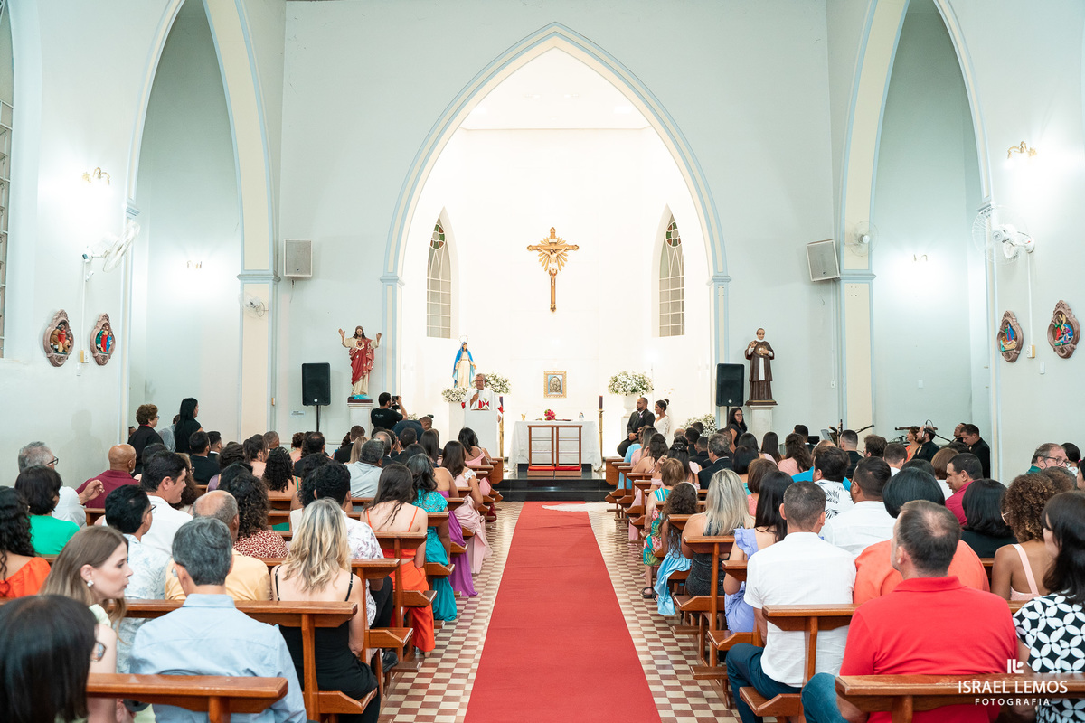 Fotografo de casamento faz fotos lindas na igreja N. S. das graças  em Para de Minas Israel Lemos fotografo