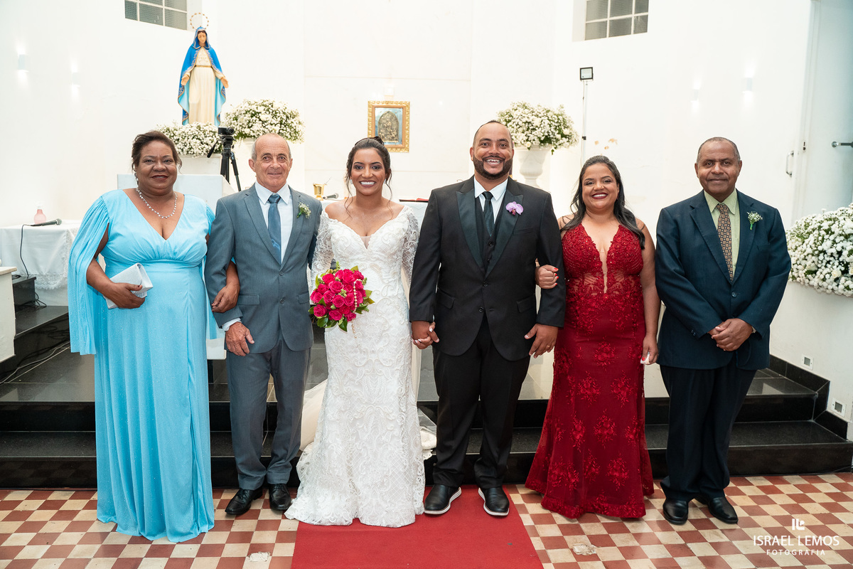 Fotografo de casamento faz fotos lindas na igreja N. S. das graças  em Para de Minas Israel Lemos fotografo