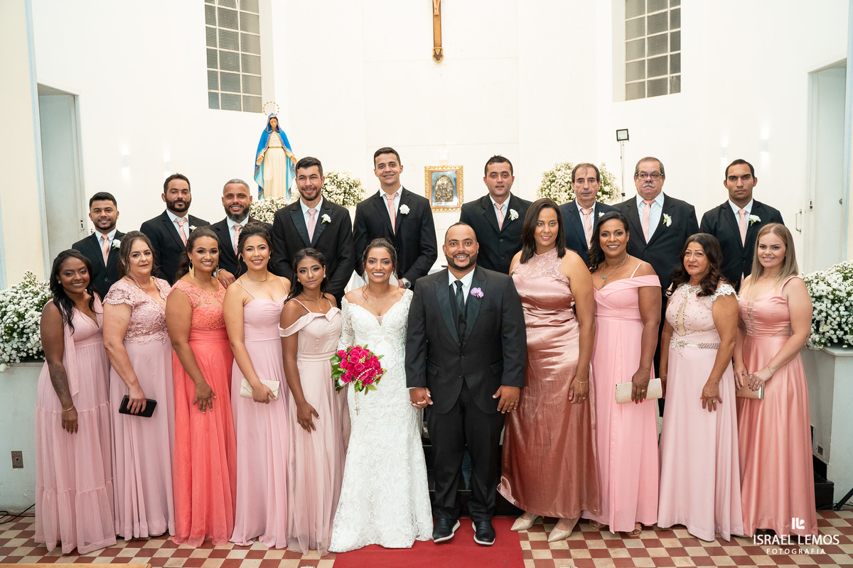 Fotografo de casamento faz fotos lindas na igreja N. S. das graças  em Para de Minas Israel Lemos fotografo