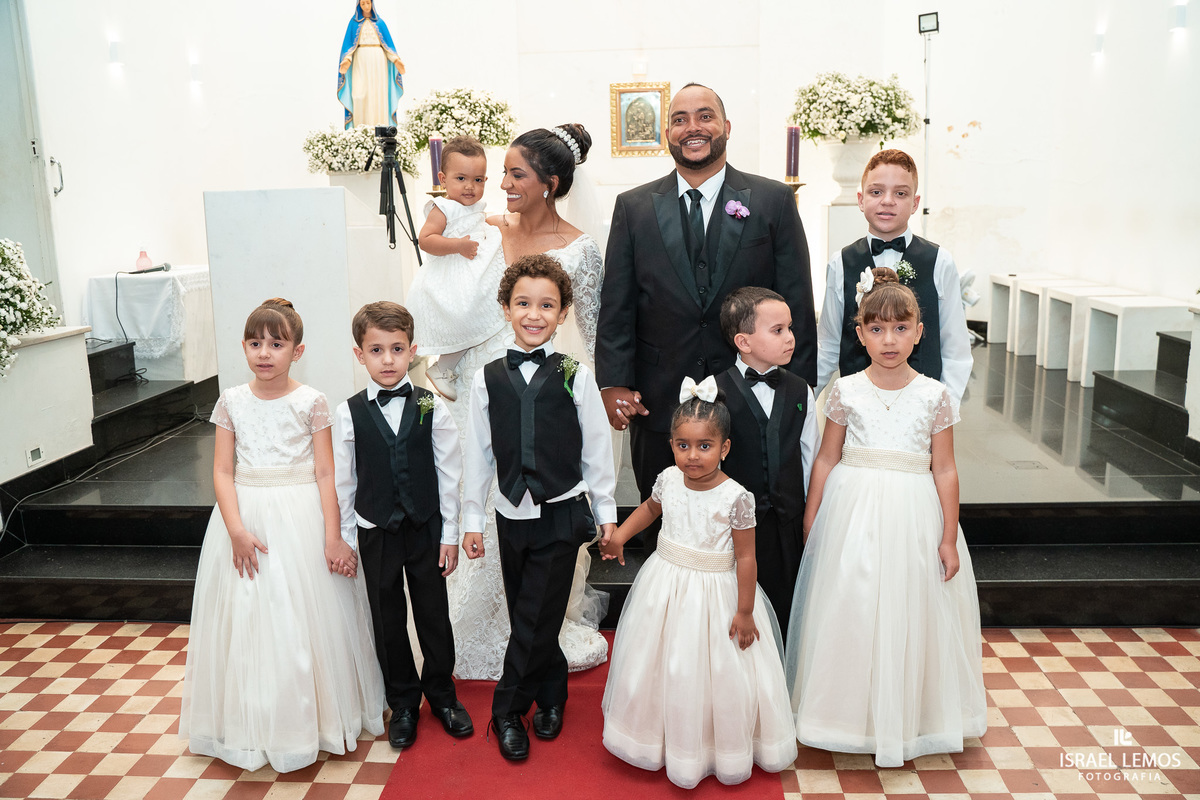 Fotografo de casamento faz fotos lindas na igreja N. S. das graças  em Para de Minas Israel Lemos fotografo