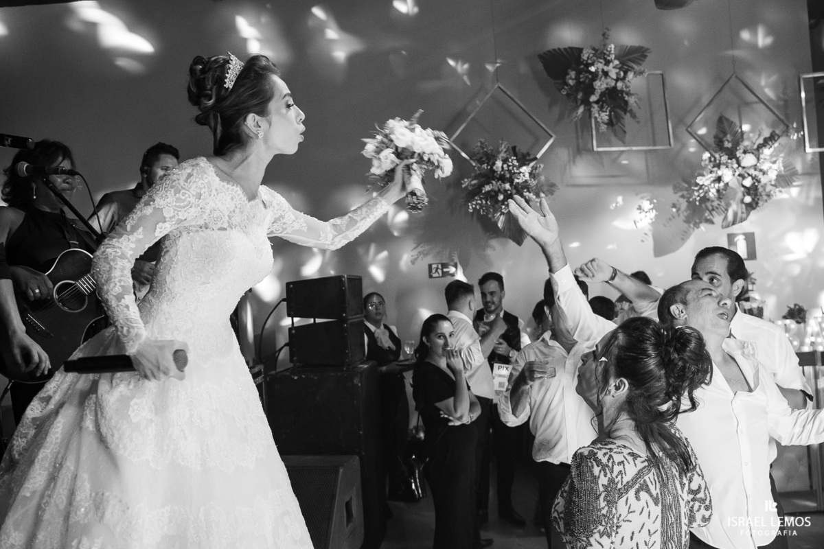 Liac Eventos oferece os seguintes tipos de recintos para eventos:
Salões de banquetes
Jardins
Cozinha para uso do buffet
Pista de dança
Estacionamento
Outros (Pub para anfitrião Spa para anfitrião Área Kids.)