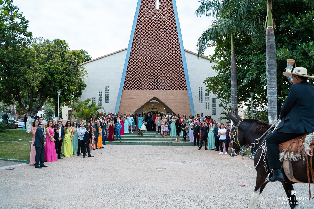 casamento na igreja de sao sebastião em inhaúma mg fotos lindas do fotografo de cachoeira da prata israel lemos