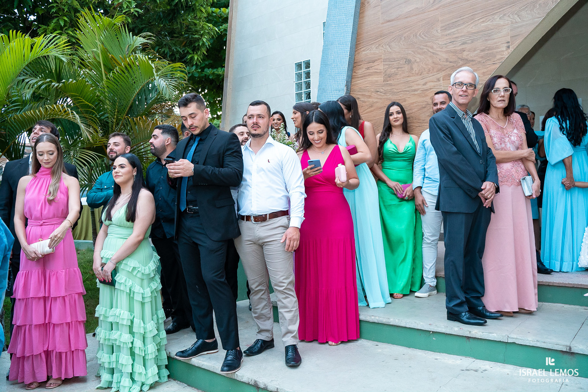 noivo chegar a cavalo na igreja dde inhuma e para a cidade 