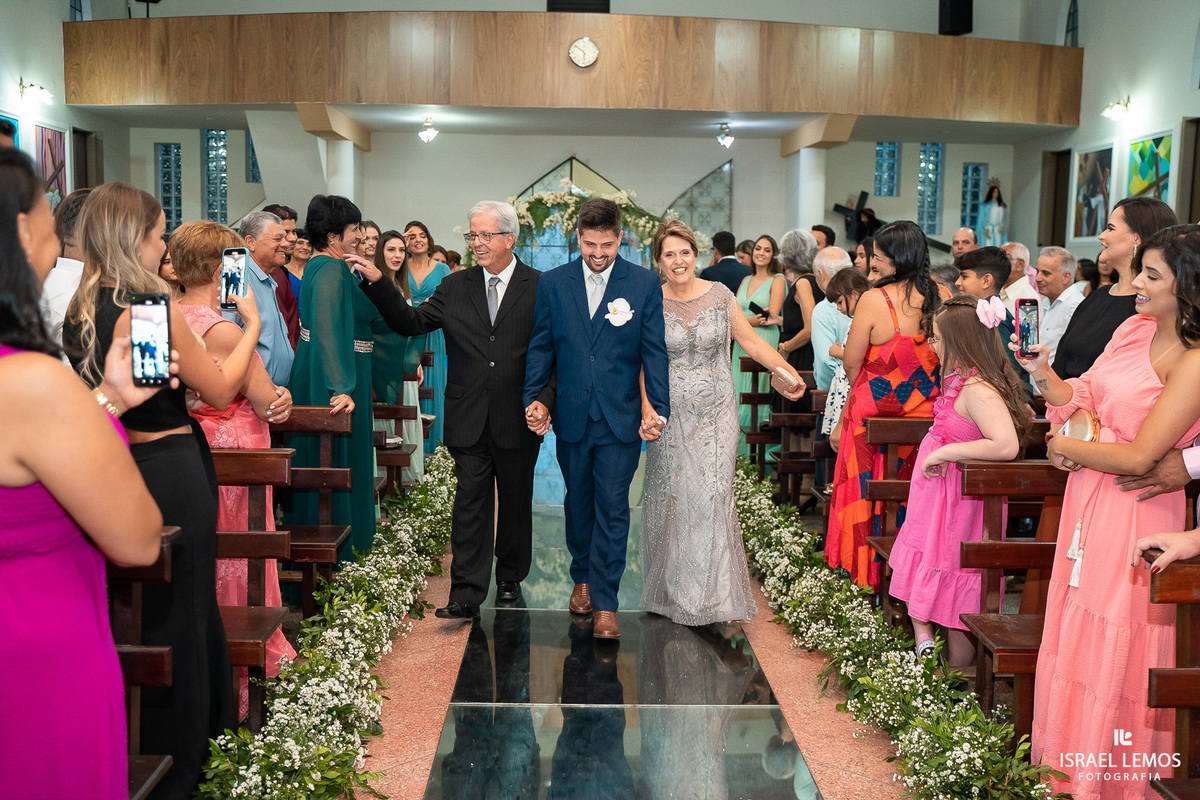 casamento na igreja de sao sebastião em inhaúma mg fotos lindas do fotografo de cachoeira da prata israel lemos