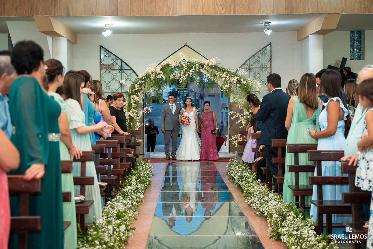 casamento na igreja de sao sebastião em inhaúma mg fotos lindas do fotografo de cachoeira da prata israel lemos