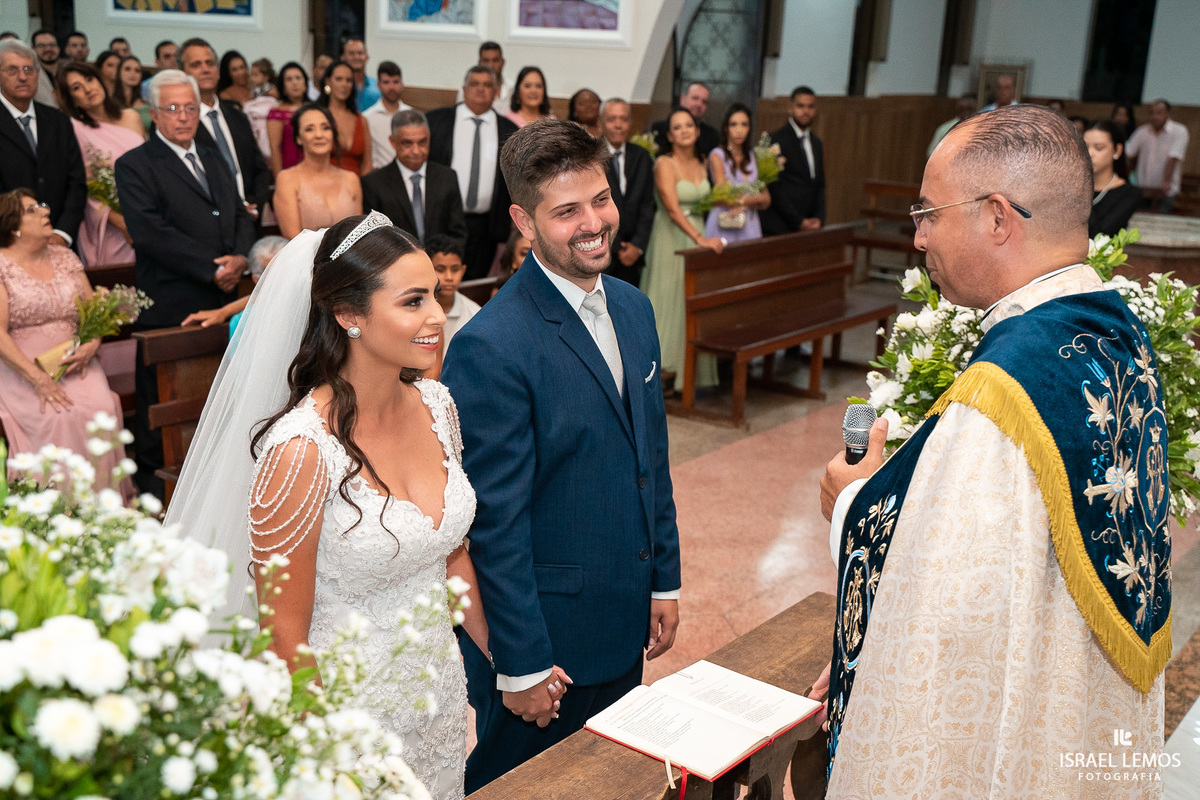 casamento na igreja de sao sebastião em inhaúma mg fotos lindas do fotografo de cachoeira da prata israel lemos