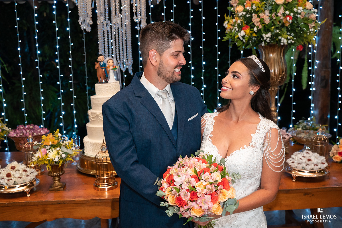 Recepção do casamento de vitor e ludimyla esse casal de veterinários fizeram a festa de casamento no coninho em inhaúma com fotos lindas Israel Lemos fotografo de casamento