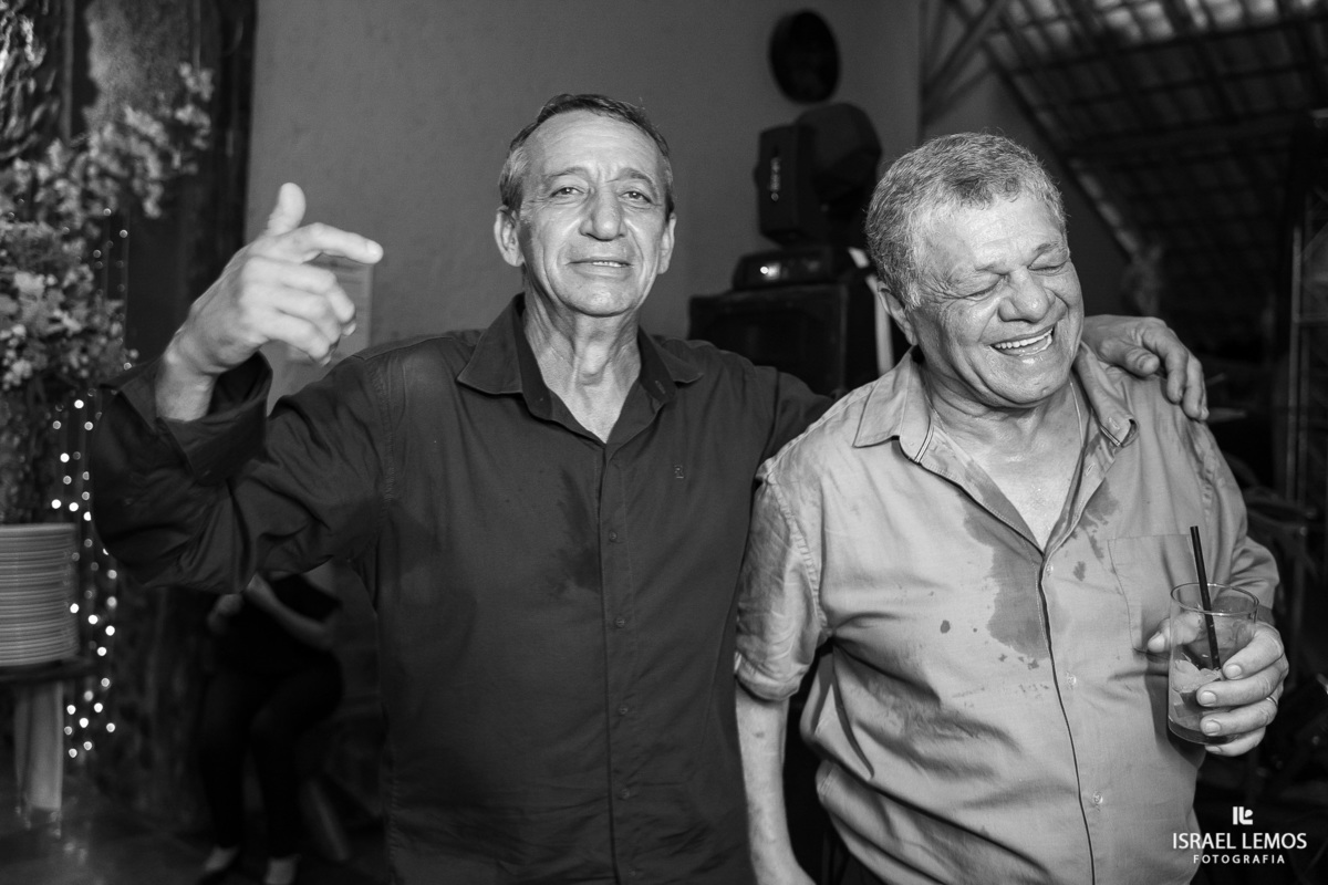 Recepção do casamento de vitor e ludimyla esse casal de veterinários fizeram a festa de casamento no coninho em inhaúma com fotos lindas Israel Lemos fotografo de casamento