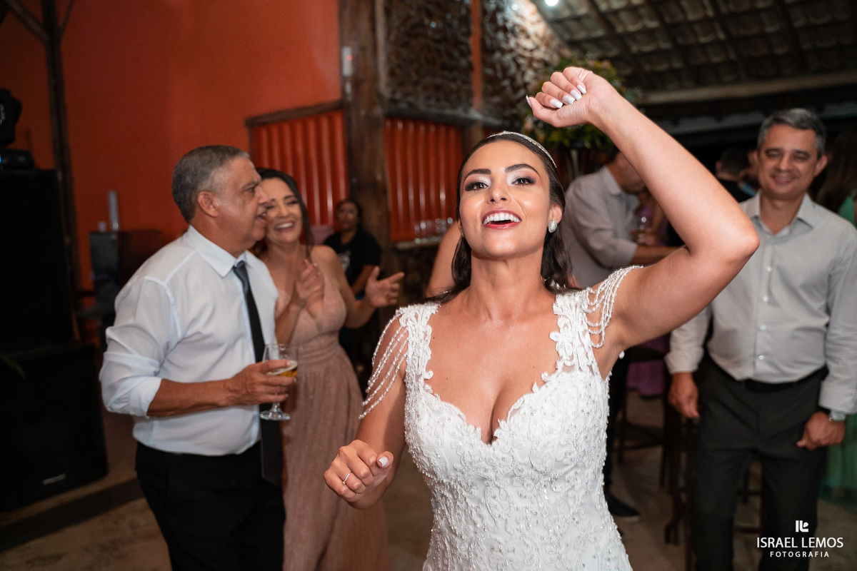 Recepção do casamento de vitor e ludimyla esse casal de veterinários fizeram a festa de casamento no coninho em inhaúma com fotos lindas Israel Lemos fotografo de casamento
